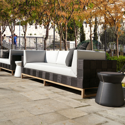 EKKA Sofa & STIZZY Side Table