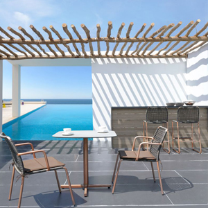 MANDA Chair & ZUPY Bistro Table