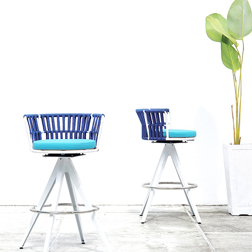 DAISY RAE Swivel Bar Chair