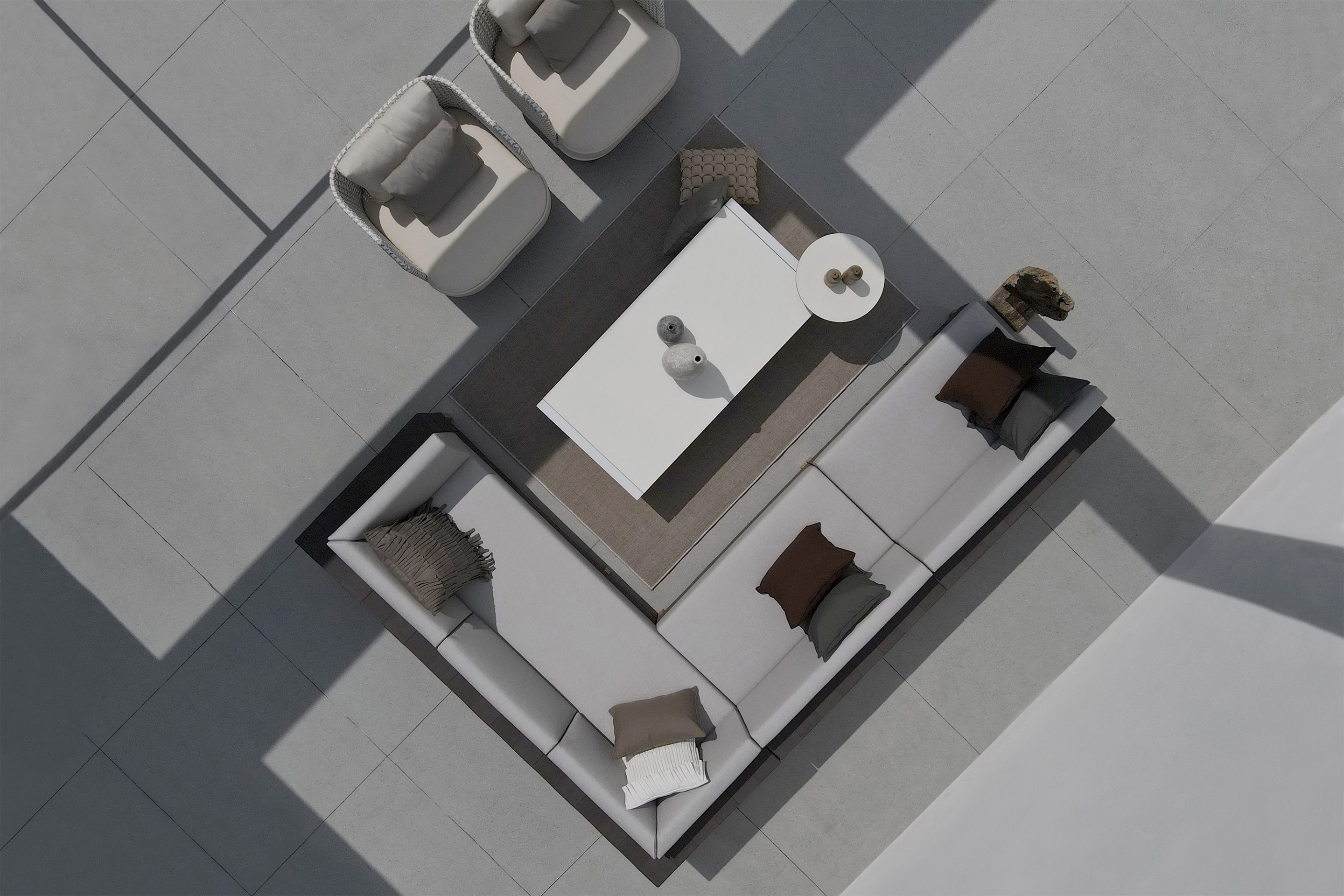 EKKA STACKING ARMCHAIR