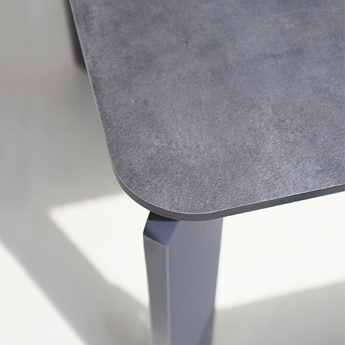TITAN Dining Table Detail