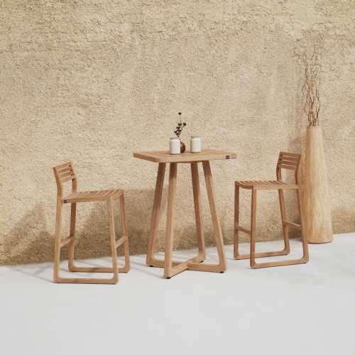 ESTATE Bar Table & Bar Chair