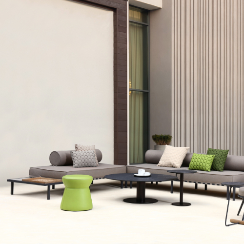 ALBATROSS Sectional & STIZZY Pedestal Table