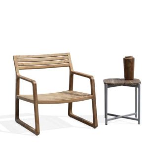 ESTATE_lounge_chair_with_TITAN_side_table_mood_thumb