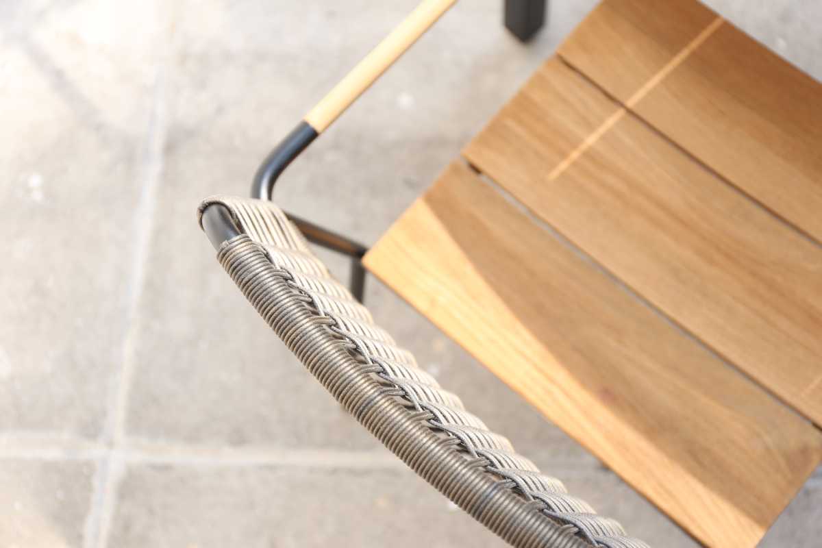 MEIKA_stacking_chair_detail_med