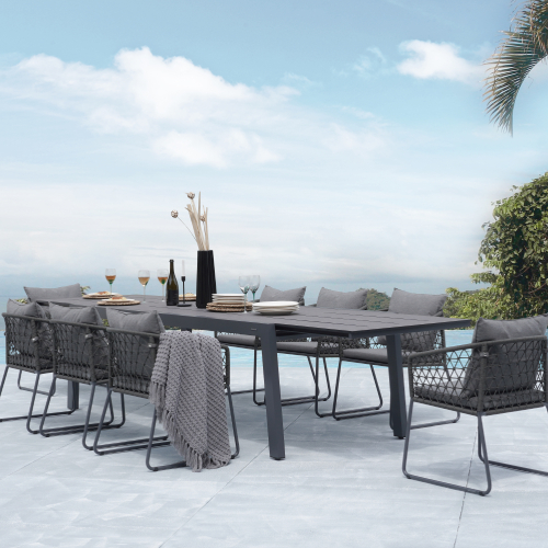 BAIA Extension Table & OHANA Chair