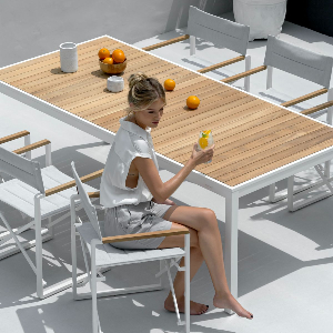 PRADO_Dining chair_&_ALLUX_Dining_Table_with model_2